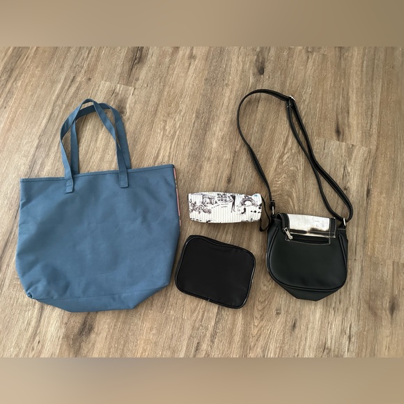 LOT OF 4 PARIS BAGS LANCÔME TOTE CROSSBODY MAKEUP BAG & MINi ALL GREAT Condition - Picture 2 of 8